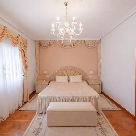 Golden Serenity Villa *
